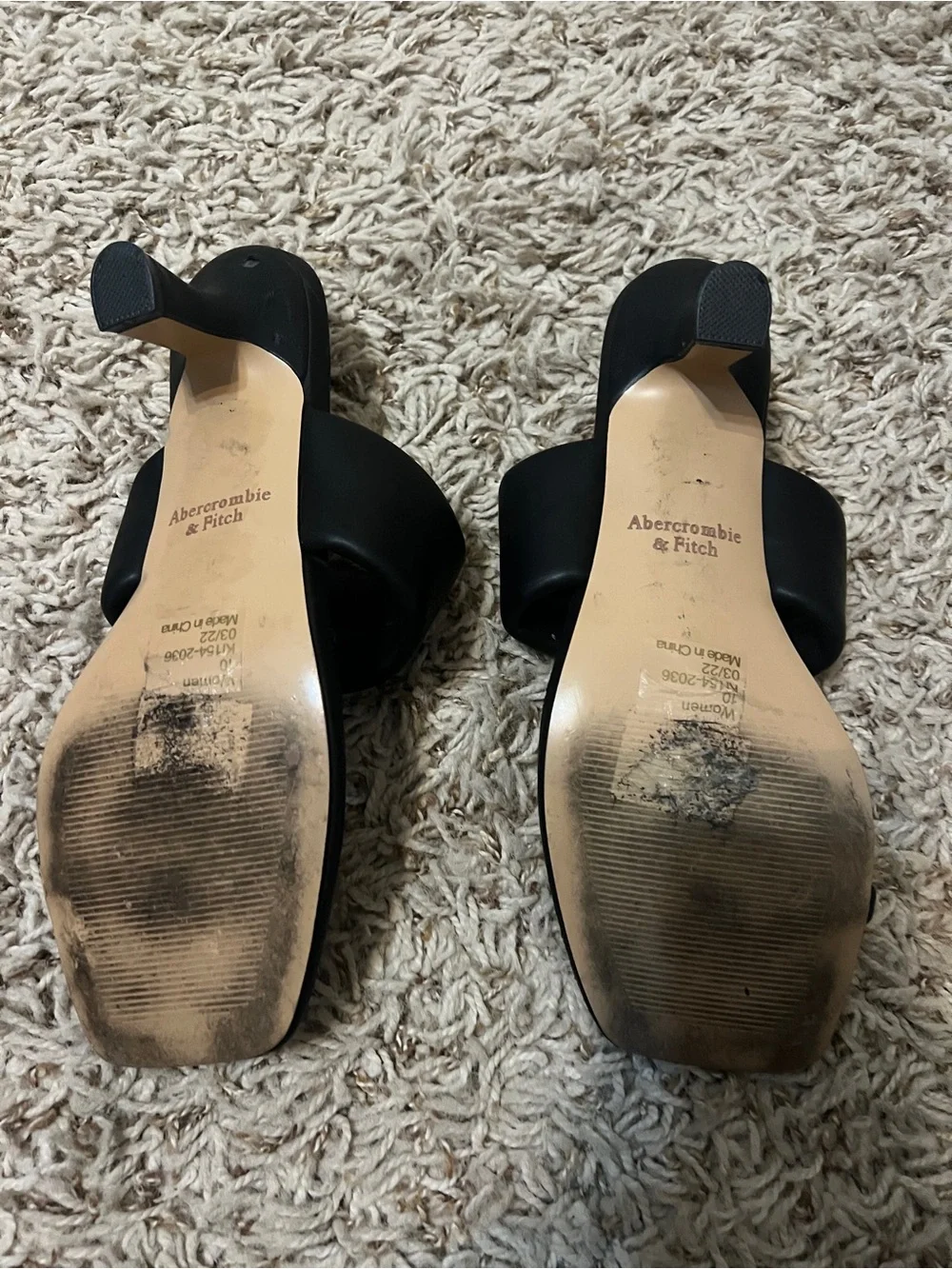 Abercrombie & Fitch Black Toe-Loop Slide Mules